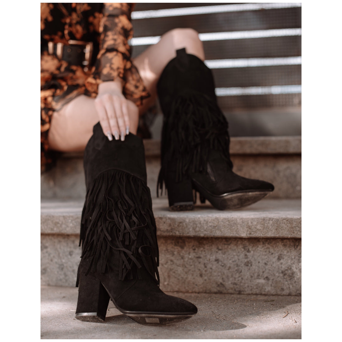 Stivale con frange e tacco - R.a. Boutique 