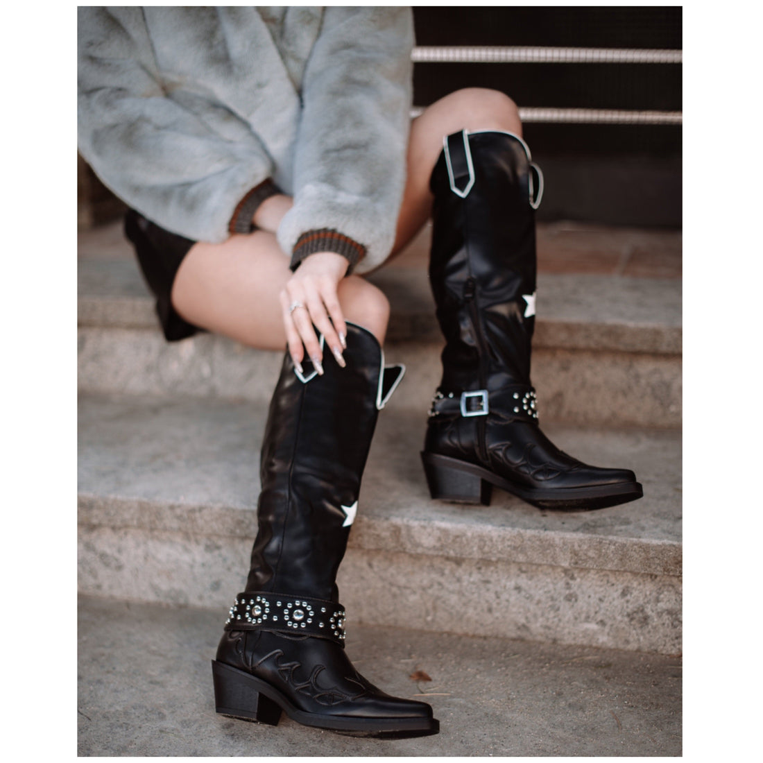 Stivale Texano con cinghie Fashion victim - R.a. Boutique 