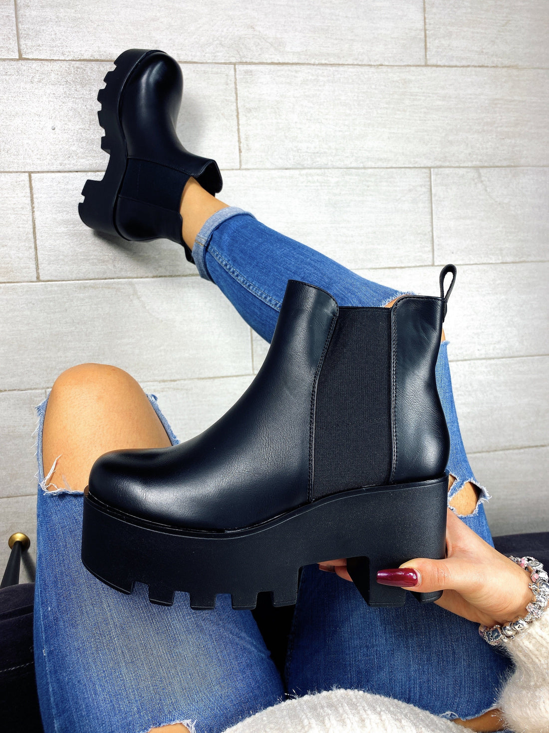 Stivaletti con tacco neri - R.a. Boutique 