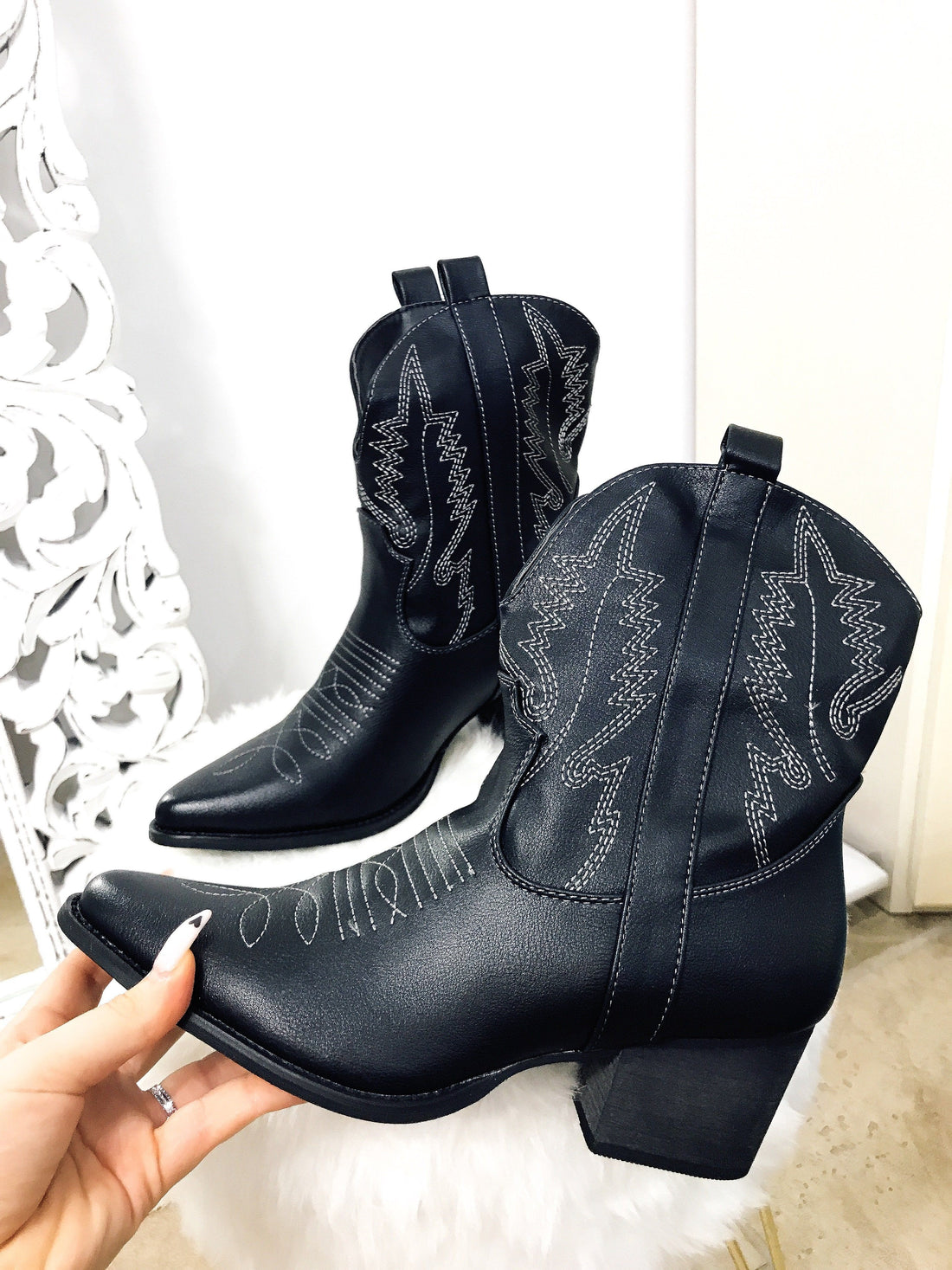 Stivaletto ricamato - R.a. Boutique 