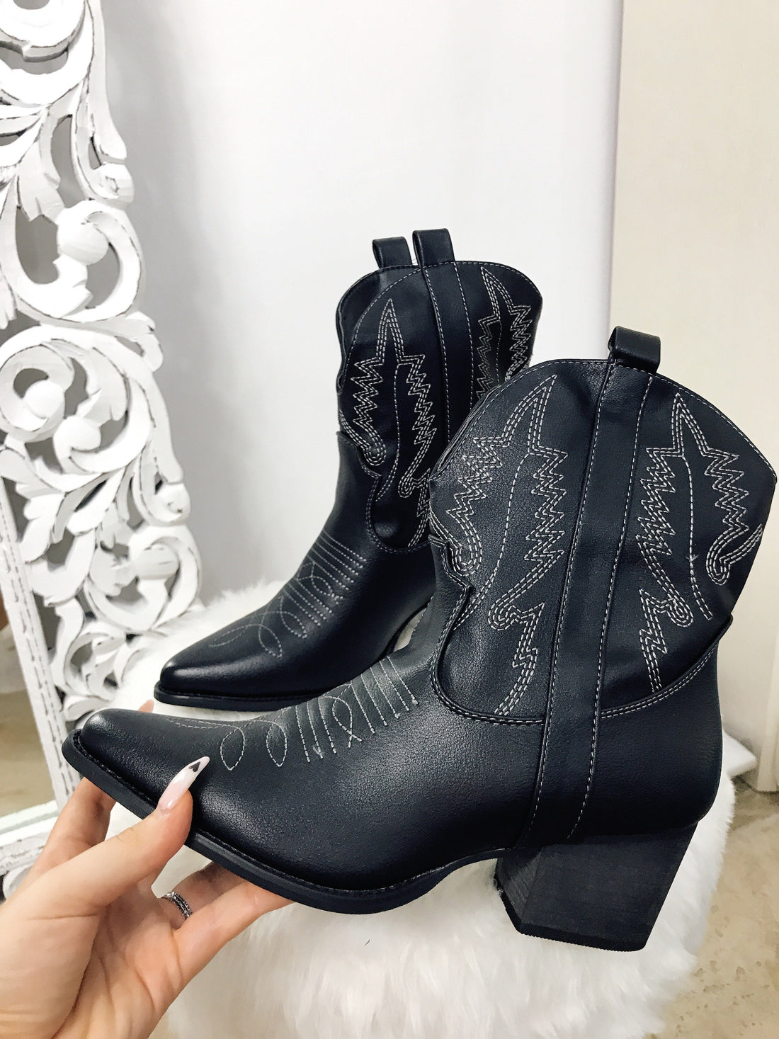 Stivaletto ricamato - R.a. Boutique 