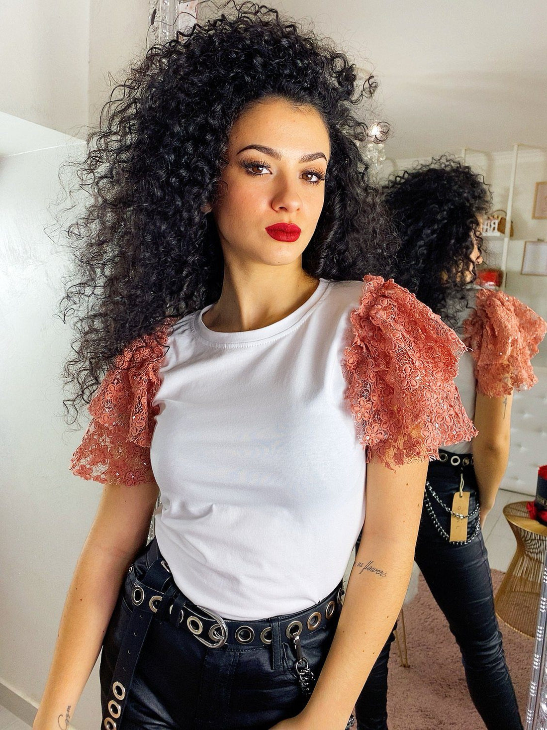 T- shirt con fiori rosa manica bombata - R.a. Boutique 