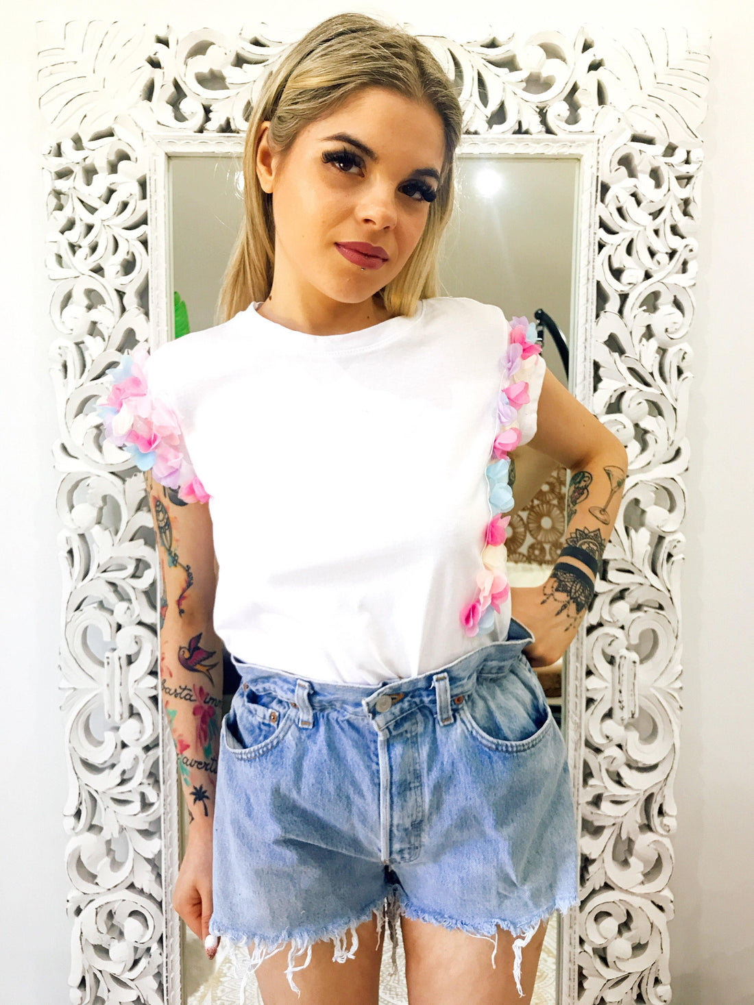 T-shirt con petali multicolor - R.a. Boutique 