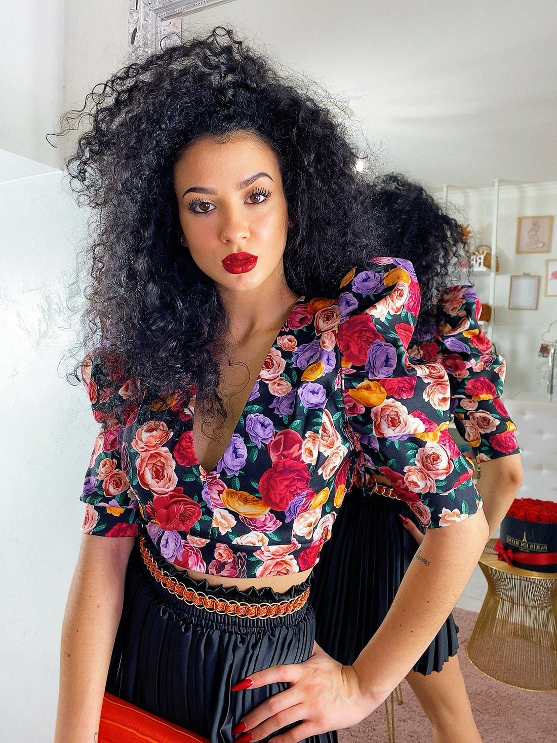 Top con fiori e schiena aperta - R.a. Boutique 