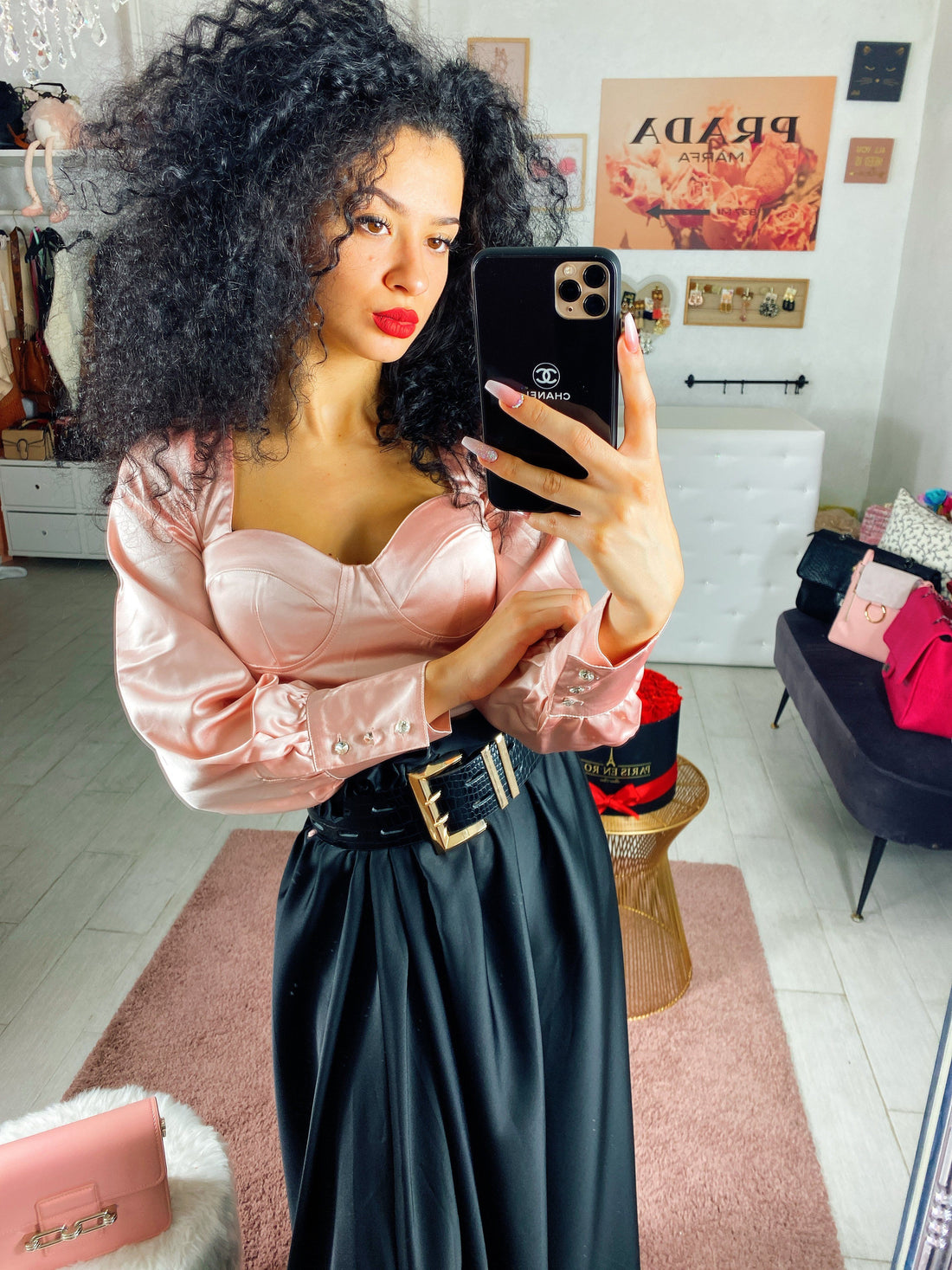 Top in raso con coppe e bottoncini in strass - R.a. Boutique 