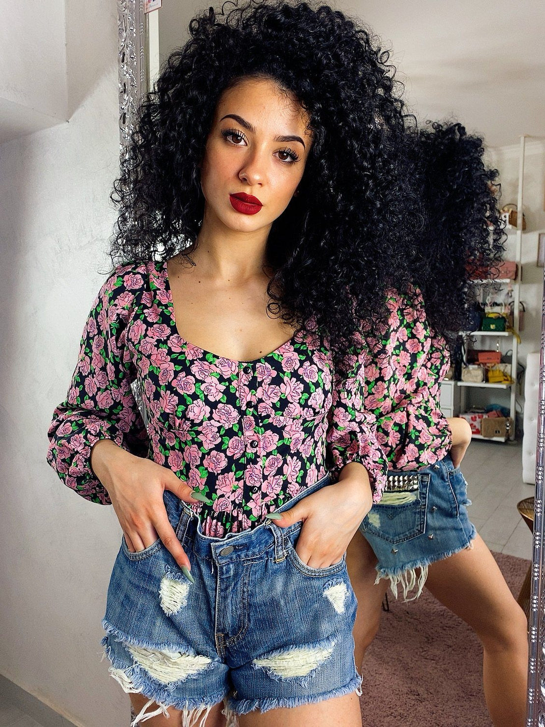 Topcrop con fiori rosa - R.a. Boutique 